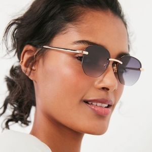 UO Black sunglasses